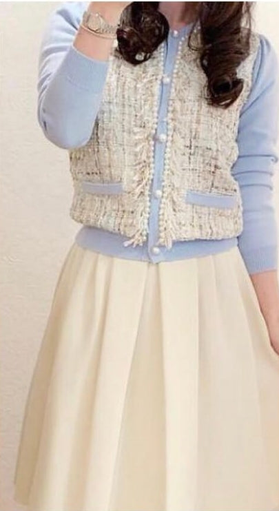 Pearls' Fringes Decorated Knit Tweed